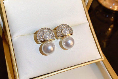 CETH476 SDQ Umbrella Pearl Ear Tops Pair