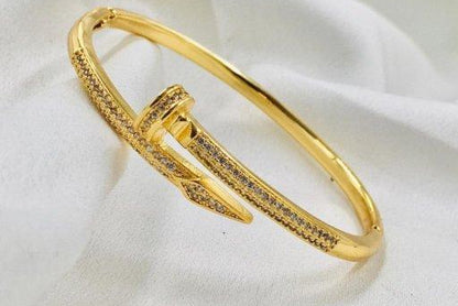 TBRH182 GXN Imp Bracelet Openable