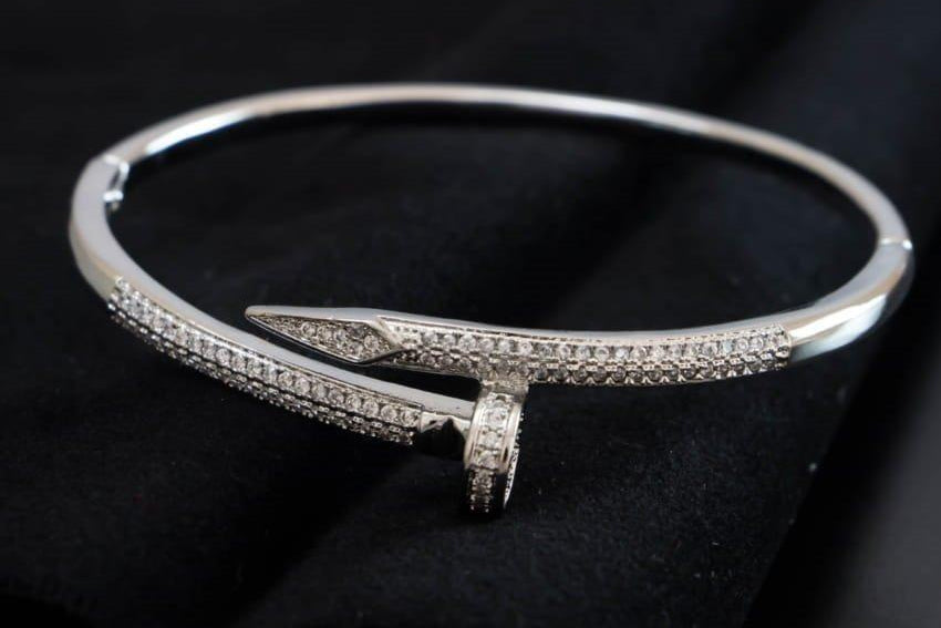 TBRH182 GXN Imp Bracelet Openable