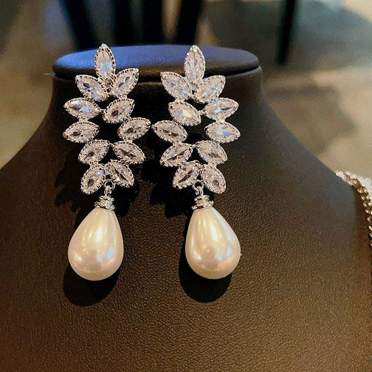 TEDH00433 CSH Tear Pearl Drop Earrings - TEDH