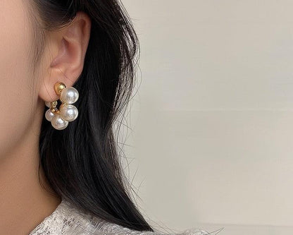 TEHH078 YQG Pearl Hoops Pair
